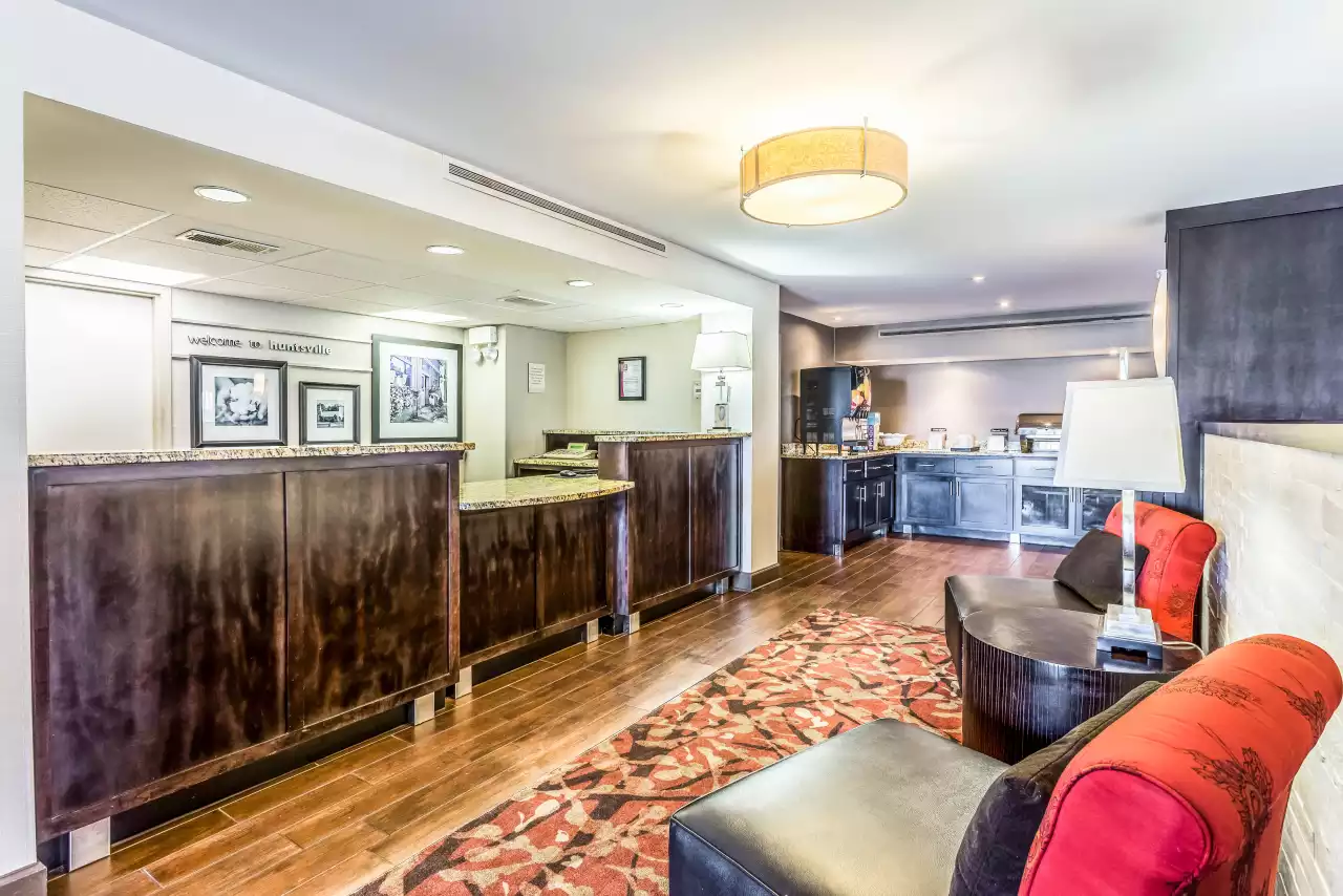 Clarion Pointe Hunstsville hotel